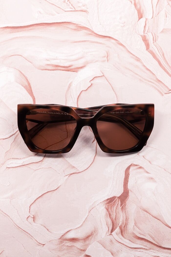 Lunettes de soleil Prada OPR15WS papillon élégance italienne - Optic Duroc